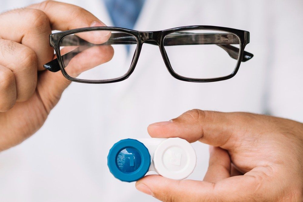 lunettes de vue ou lentilles de contact